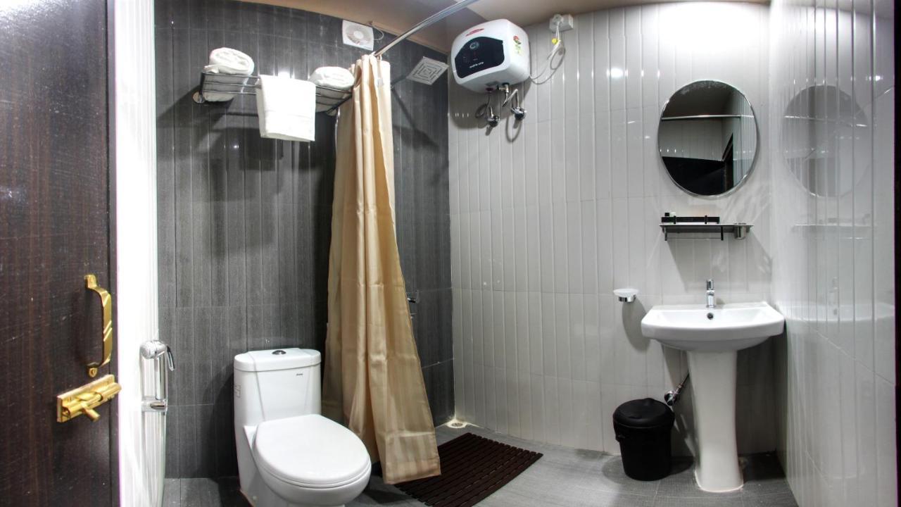 Bharalu Residency Hotel Guwahati Ngoại thất bức ảnh